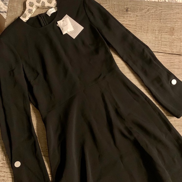 ALC Benett Dress in Black. - Picture 7 of 9